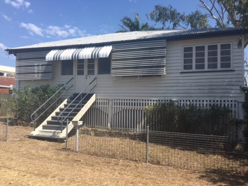 5 Voss Street, The Range QLD 4700